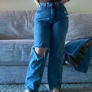 Distressed Good American jeans